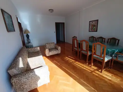 Departamento en Venta en Flores, USD 136.000