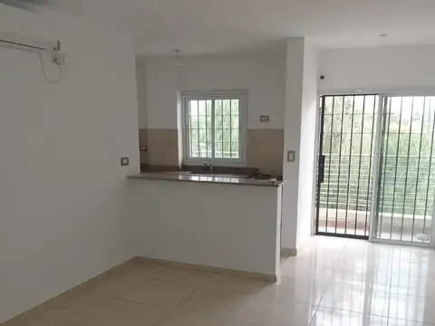 Alquiler depto -edificio mediterraneo
