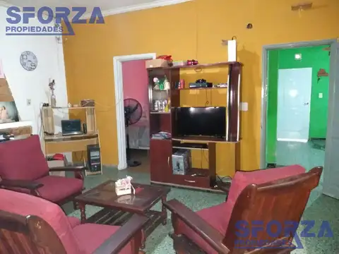 Casa 4 ambientes con 1 baño