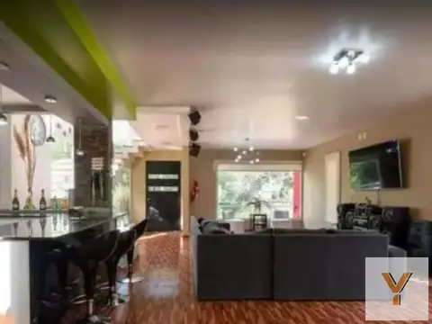 Casa 4 ambientes con 3 baños