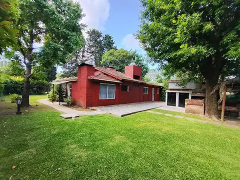 Casa Quinta en Barrio Los Mirasoles – Pilar - km50