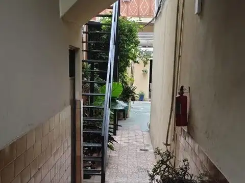 Brandsen 1100, Piso 1