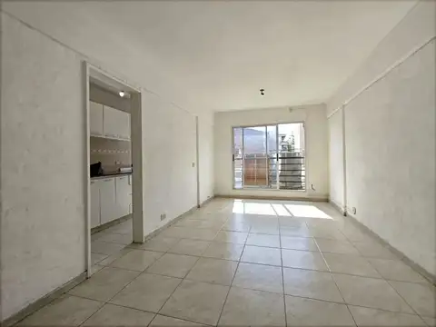 VENTA DEPARTAMENTO 3 AMBIENTES CASTELAR