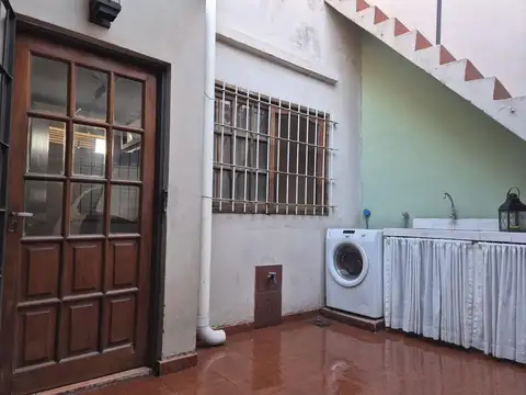 Depto Tipo Casa en Venta con 1 cocheras