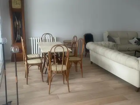 Casa 5 ambientes con 4 baños