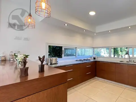 VENTA | CASA 5 AMBIENTES | BARRIO PRIVADO LAS PRUNAS