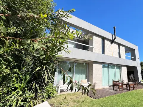 VENTA | CASA 5 AMBIENTES | BARRIO PRIVADO LAS PRUNAS