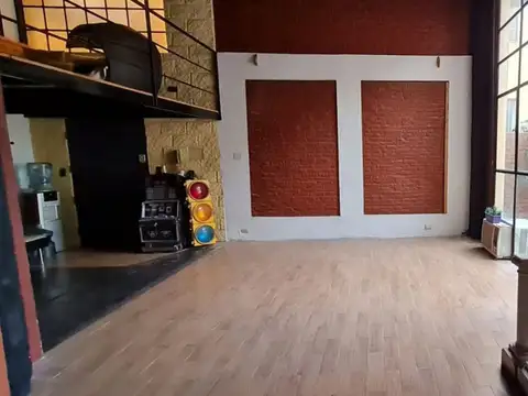 Depto Tipo Casa 5 ambientes con 2 baños