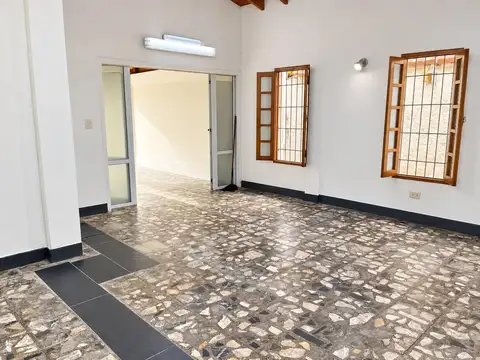 Alquiler Comercial / Oficinas en Quinta Sección