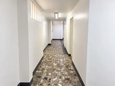 Oficina 3 ambientes con 1 baño