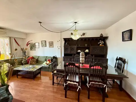 Montevideo 1400