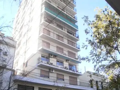 Excelente Depto de 4 ambientes al frente con balcon  cochera