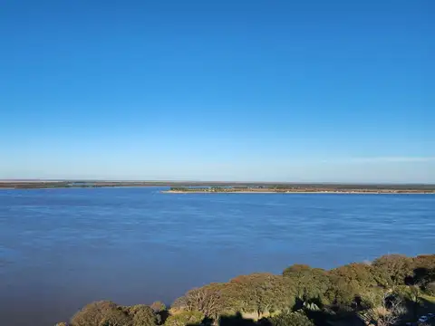 Increible DUPLEX con VISTA AL RIO y living con DOBLE ALTURA