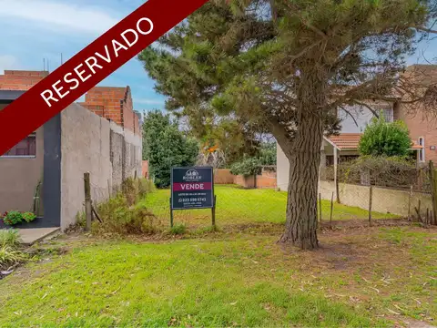 Lote en el barrio Punta Mogotes. RESERVADO