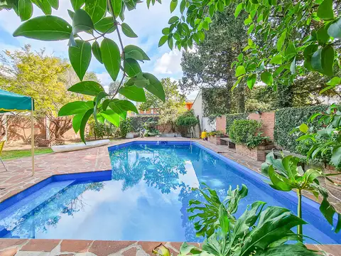 Casa 7 ambientes con 3 baños