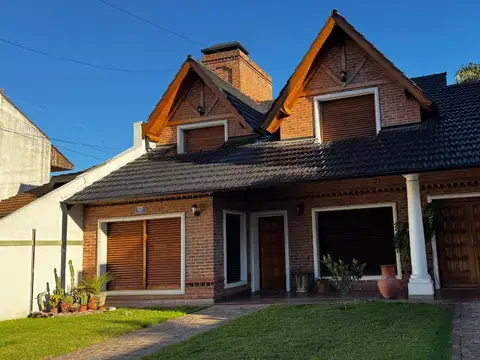 CASA EN VENTA - MERLO