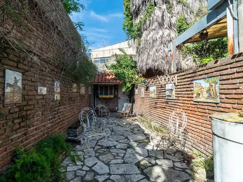Casa 5 ambientes con 2 baños
