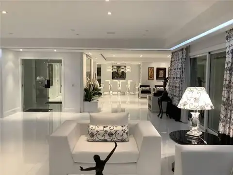 Departamento en Venta con 4 cocheras