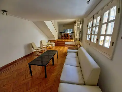 Casa en alquiler 4 habitaciones, jardin de invierno, patio pileta garaje en Rosario centro