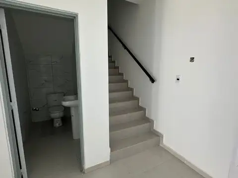 Depto Tipo Casa en Venta con 2 cocheras