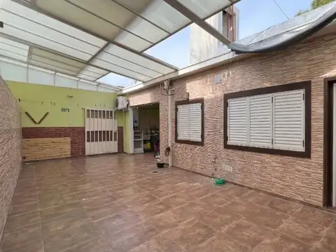 Berón de Astrada 200