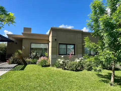 Casa 2 dormitorios con Pila, San Ramiro 100