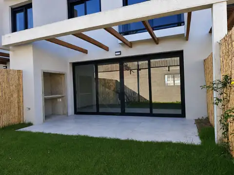 Casa en Alquiler al Norte