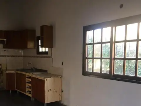 Casa en Alquiler en De Vicenzo Grande, $ 900.000