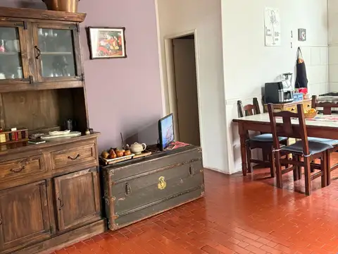 Alquiler. PH atras de 3 amb con amplio fondo libre
