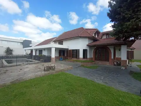 60 esquina 134  al 1900