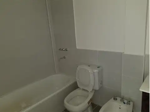 Av. Libertador 900, Piso 2º