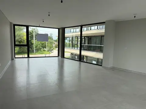 Oficina en Alquiler Boulevard Plaza