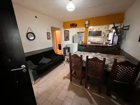 Casa 4 ambientes con 1 baño