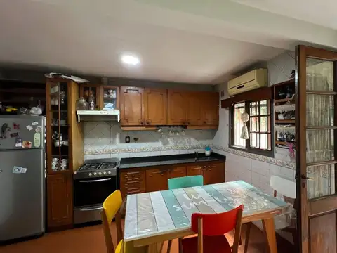 4 AMBIENTES COCHERA PATIO TERRAZA APTO CREDITO