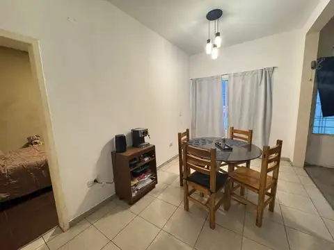 Depto Tipo Casa en Venta en Bernal Oeste, USD 50.000