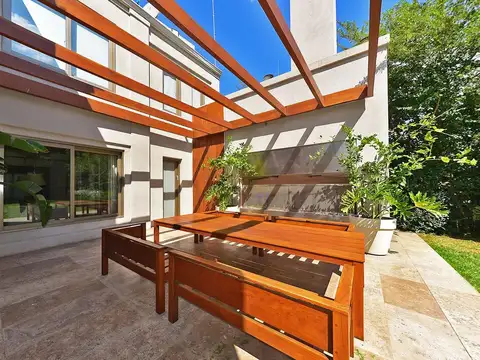 Casa en Venta en Garin, USD 450.000