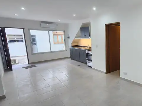Depto Tipo Casa en Venta de 1 dormitorio