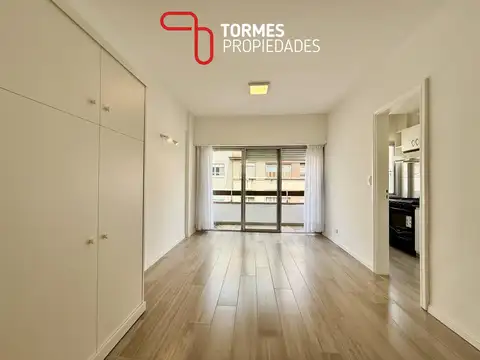 Venta departamento 1 ambiente con balcón a 200 metros del mar – Zona Plaza Colón, Mar del Plata