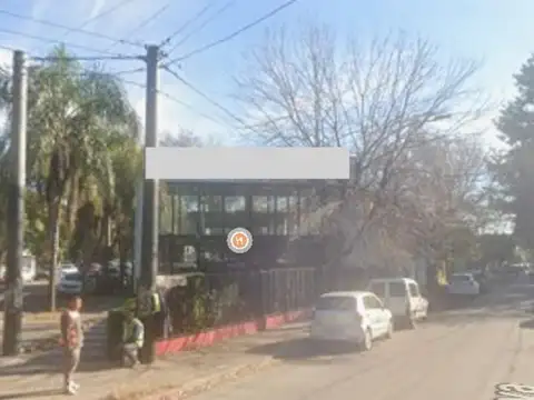 Excelente RENTA! - INVERSORES!   LOCAL frente al Jockey Club