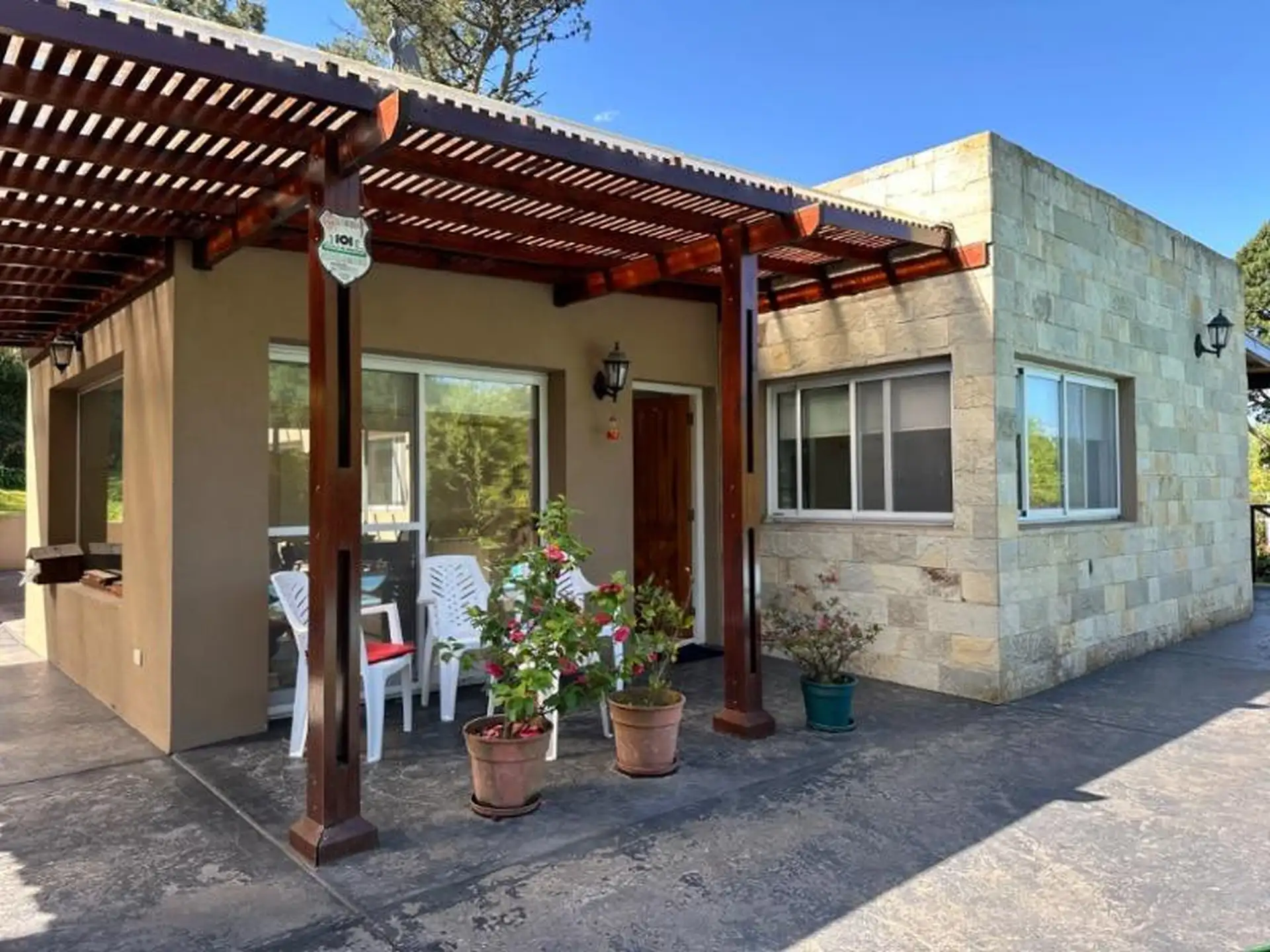Casa de tres ambientes con piscina en Sierra de los Pardes