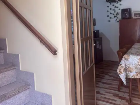 Depto Tipo Casa en Venta de 5 ambientes