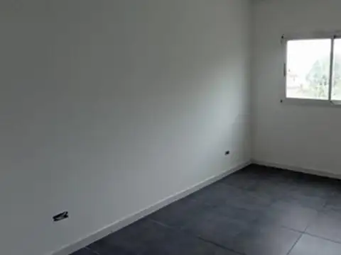 Depto Tipo Casa en Venta en Ituzaingo Norte, USD 110.000