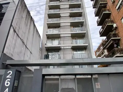 Departamento Dos Ambientes Con Cochera. Morón Sur