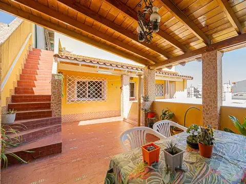 Depto Tipo Casa en Venta de 2 dormitorios