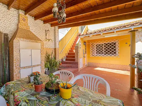 Depto Tipo Casa en Venta de 3 ambientes