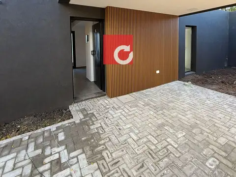 Departamento de 2 dormitorios en alquiler c/ cochera en Villa Elisa