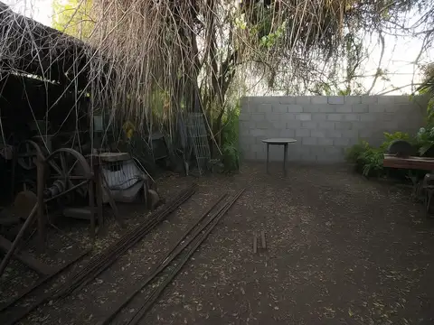 LOCAL EN VENTA EN MONTE GRANDE CON CASA 2AMB