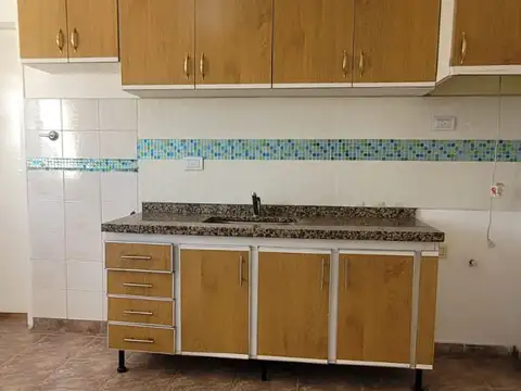 Avellaneda 600, Piso 1