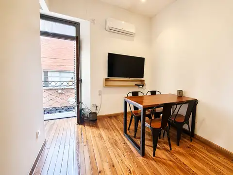 Departamento tipo PH 2 Ambientes Reciclado y Amoblado en San Telmo. Sin expensas!