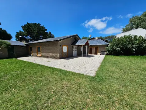  SANTA CLARA, CHALET  5 AMB CON AMPLIO PARQUE. sobre 4 LOTES